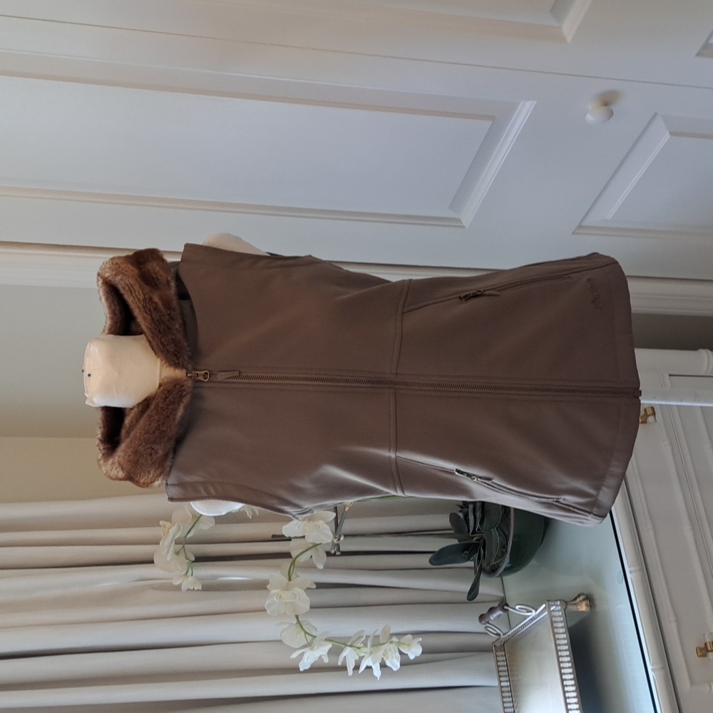 Marmot Womens Taupe Brown Fitted Vest/Faux Fur Lined Hood Zip/Fleece Lined SM